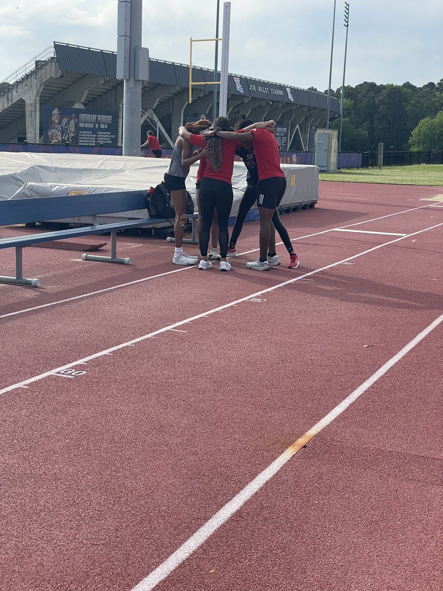 Jumpers are just different, I love my sprinters but jumpers are always different 

First time they’ll all compete together since December 

To say this group is special is an understatement #wolvesup #proud