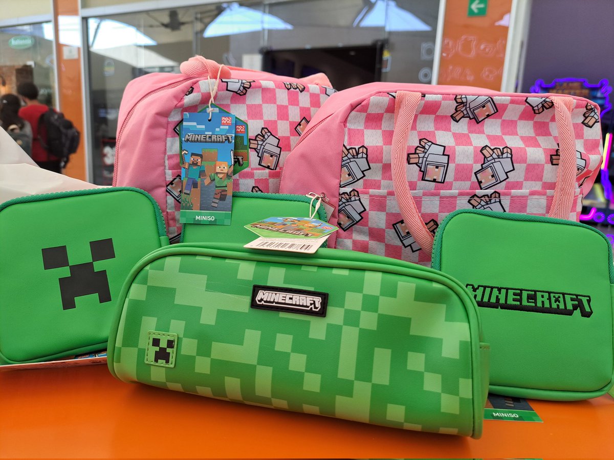 Halo_Vic's tweet photo. ¡AMIGOS!

Les tengo una dinámica para llevarse uno de estos regalitos de #MinecraftXMiniso.

Participa:
🟩 Da ❤️ y RP
🟩 Deja un comentario en mi video de Instagram ó TikTok con tu artículo favorito ( #NoSabíaQueLoNecesitaba)
🟩 Comenta este Tweet con un 🍗

Y listo. https://t.co/HcFZo8bMiU