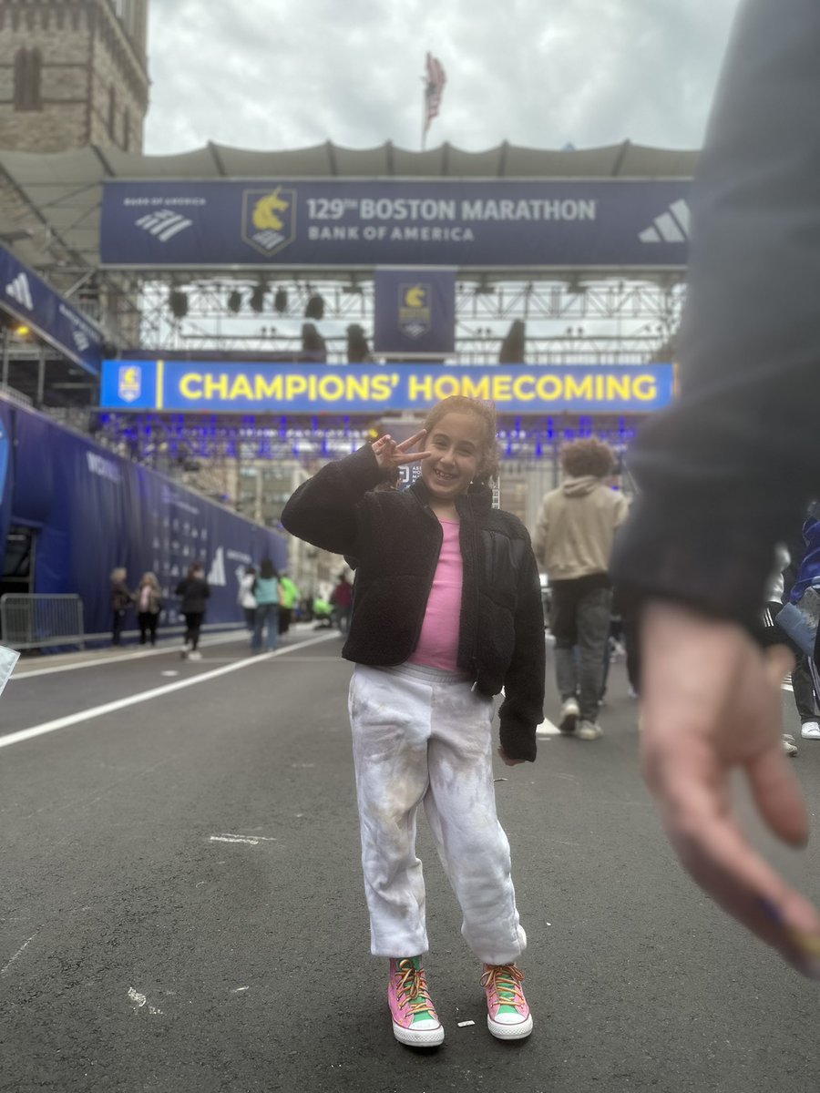 Randi Schuster tweet media