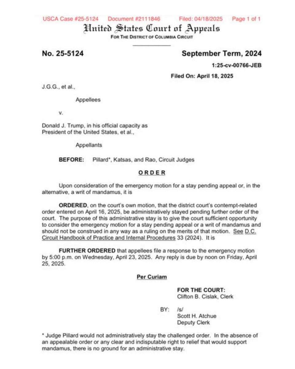 bennyjohnson's tweet image. 🚨BREAKING: A federal appeals court has blocked activist Judge Boasberg’s attempt to hold Trump officials in criminal contempt.