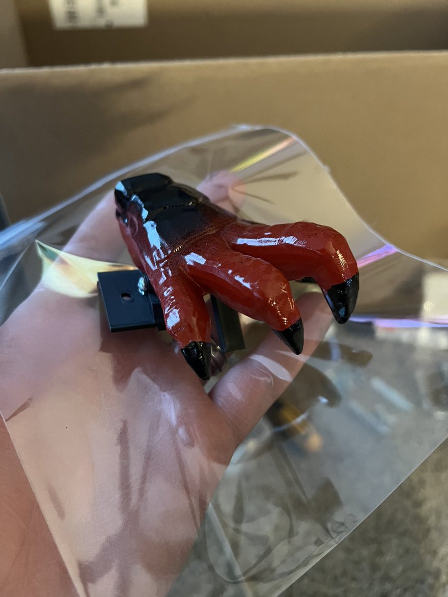 ThePinScientist's tweet photo. D&amp;D Claw Mod is getting final touches before being packaged and shipped! 
@SternPinball #Stern #Pinball #pinballwizard #pinballmods #DungeonsAndDragons #PinballMod #Dragon https://t.co/7mACHwa4SL