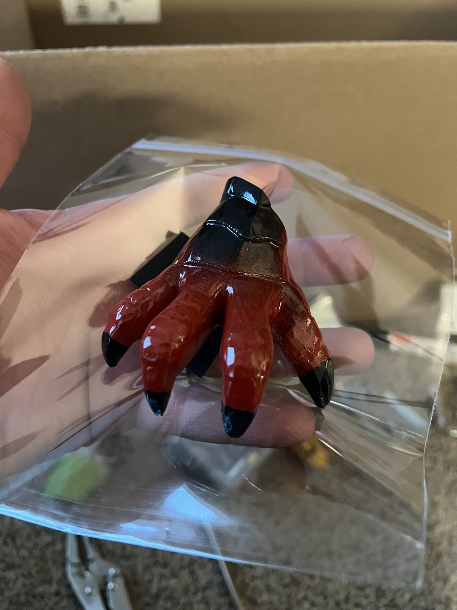 ThePinScientist's tweet photo. D&amp;D Claw Mod is getting final touches before being packaged and shipped! 
@SternPinball #Stern #Pinball #pinballwizard #pinballmods #DungeonsAndDragons #PinballMod #Dragon https://t.co/7mACHwa4SL