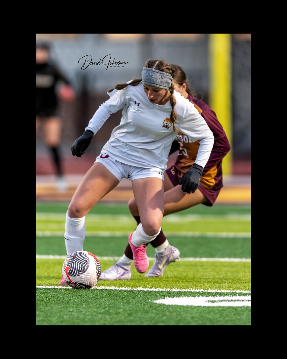 DavidJohnsonPh2's tweet photo. Rocky Mountain High girls soccer faced Windsor High last night. It was a very cold night to be playing soccer. 

#soccer #sports #photographer #photograghy @PSD_ATHLETICS @LoBo_Athletics https://t.co/Rt25FIpuiP