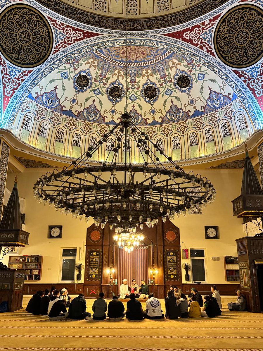 YHSakarya's tweet photo. Gönül dostlarımızla birlikte ilahi, ezgi, tekbir ve salavatlar ile Ali Çakıroğlu Camii’nde “Yatsıya Kadar” programımızı icra ettik.

Ailecek muhabbeti ve Filistinli kardeşlerimizle beraber tüm müslüman kardeşlerimize de dua etmeyi eksik etmedik.🌙

#Sakarya #YediHilal https://t.co/ZeIaQbtJNL