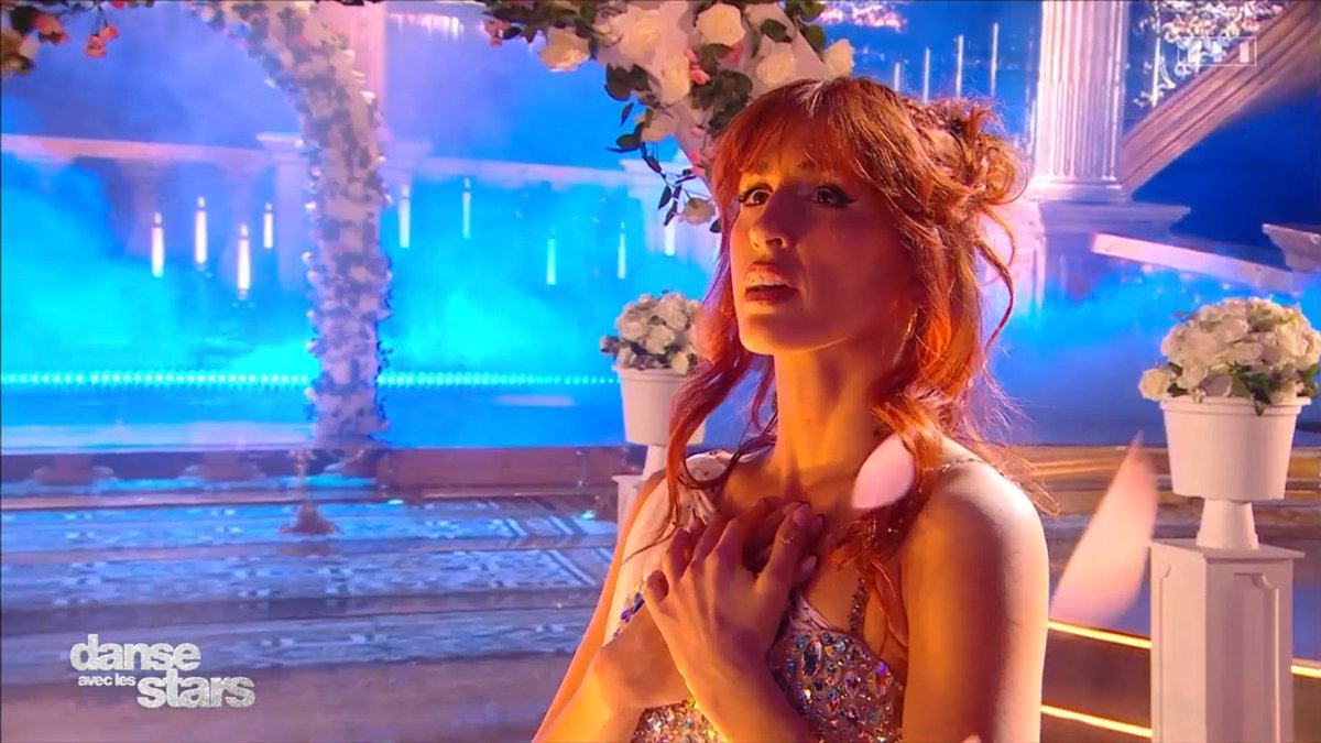 imst4rgirll's tweet photo. ana ma beauté <333 #DALS https://t.co/5H3tKXHNbb