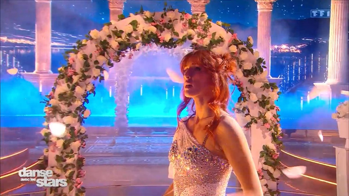 imst4rgirll's tweet photo. ana ma beauté <333 #DALS https://t.co/5H3tKXHNbb