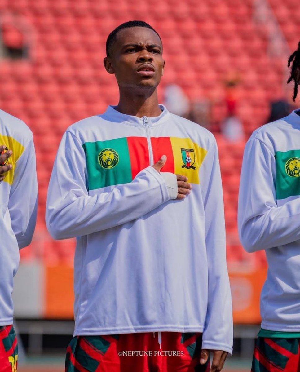 🚨INFO MERCATO ! 

Angel Yondjo Matah (18ans) devrait s’engager prochainement en faveur du LOSC. 

Le club du nord a remporté la bataille parmi les nombreux clubs européens qui tentaient de s’arracher les services de la pépite camerounaise, il rejoindra les Dogues pour 4