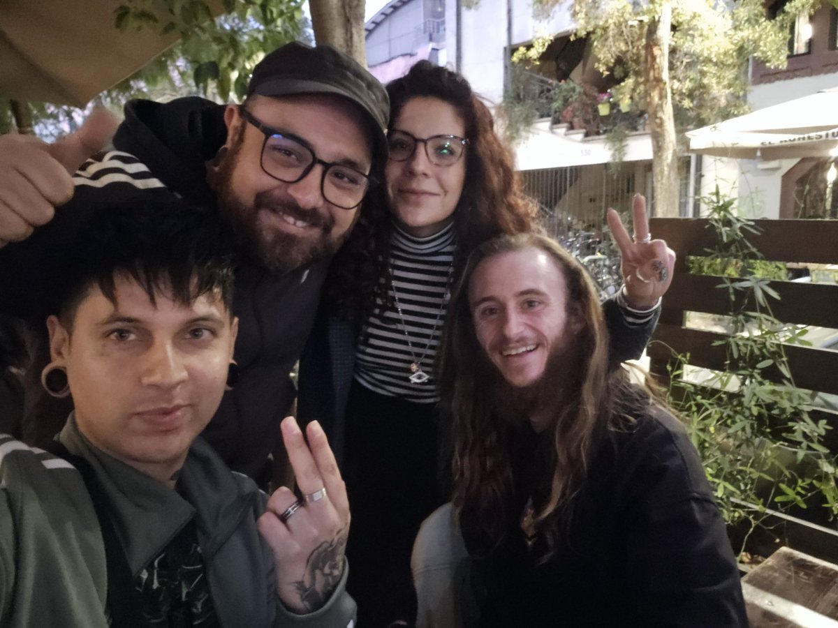 Web3 da posibilidades de conectar con gente bakan ayer conocí  <a href="/sweetman_eth/">sweetman</a> , un grande preocupado de ofrecer herramientas para un mejor futuro para los músico@s de latam. 
Un placer compartir contigo y conectar desde el sentir que estas nuevas tecnologías son para todxs. 🌍🫶