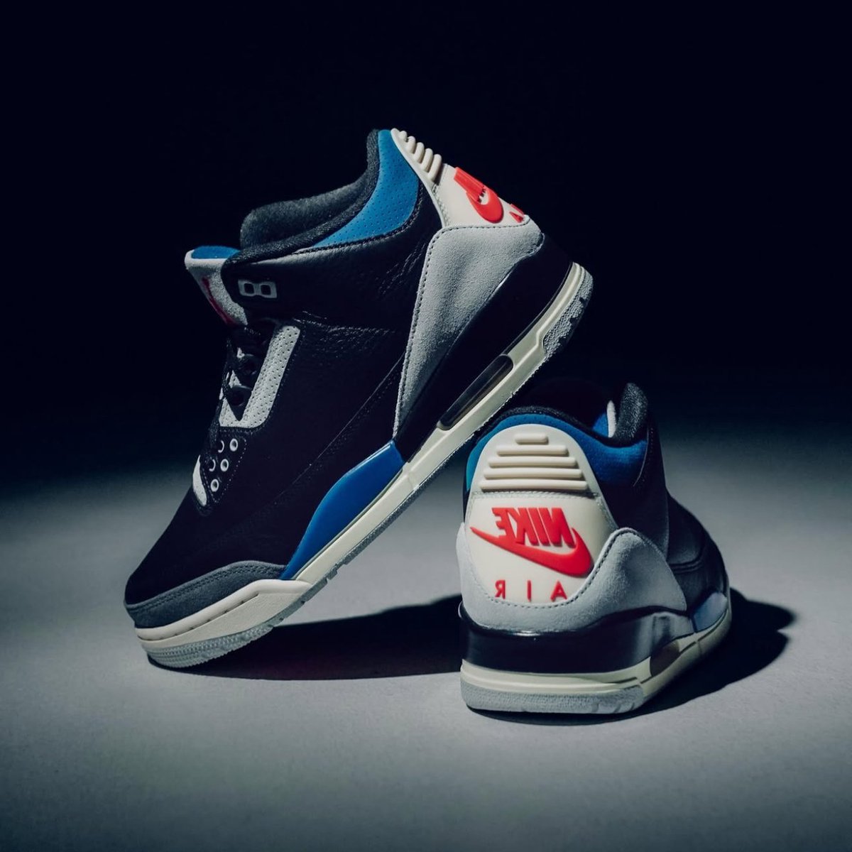 snkr_twitr's tweet photo. AD: LIVE in 1 hour 
Jordan Retro 3 'Rare Air'

Nakedcph
M https://t.co/Aq3wqt5Zmg
P https://t.co/7EtuxIfatY
T https://t.co/te2g87rFtF

Slam Jam https://t.co/lWrBmMIWva https://t.co/7O7HQKsNQP