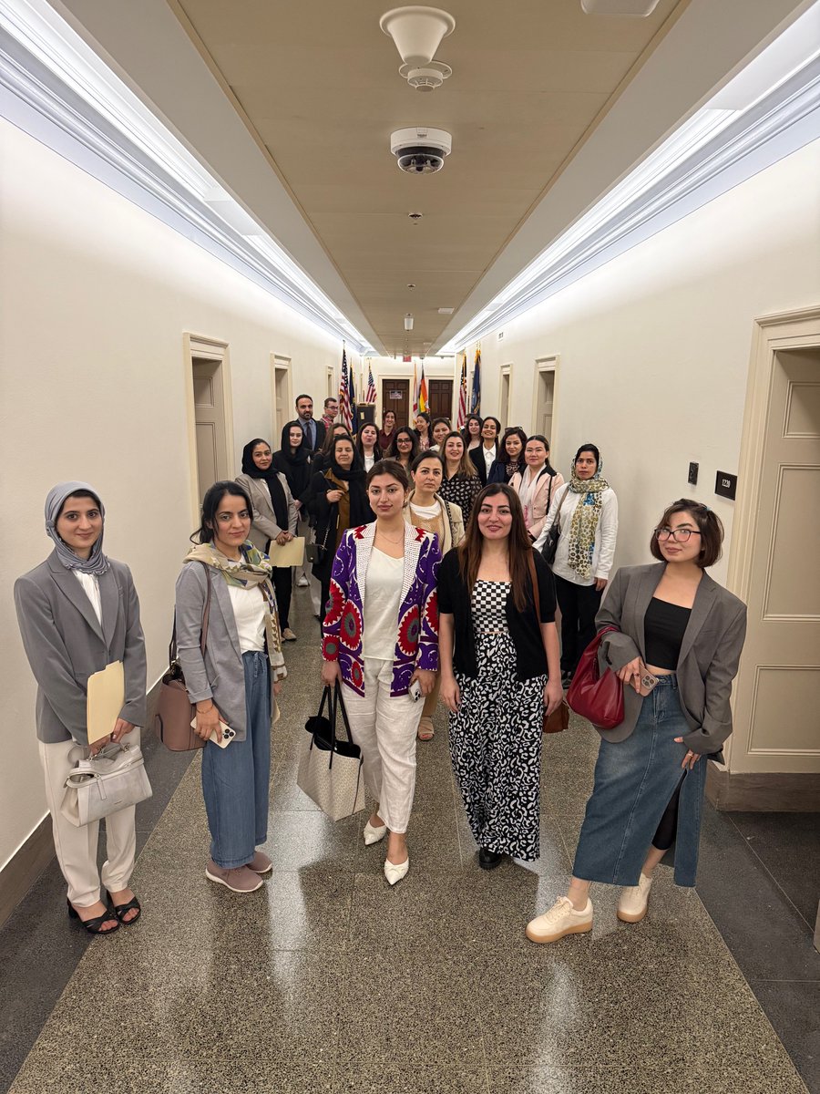 This week in D.C., a group of Afghan women leaders trained through AAF’s advocacy program, met with sessional Staffers, cates and policy experts to share those stories and push for action. 1/2
 
#RefugeeAdvocacy #AADCHillDay #AfghanAllies