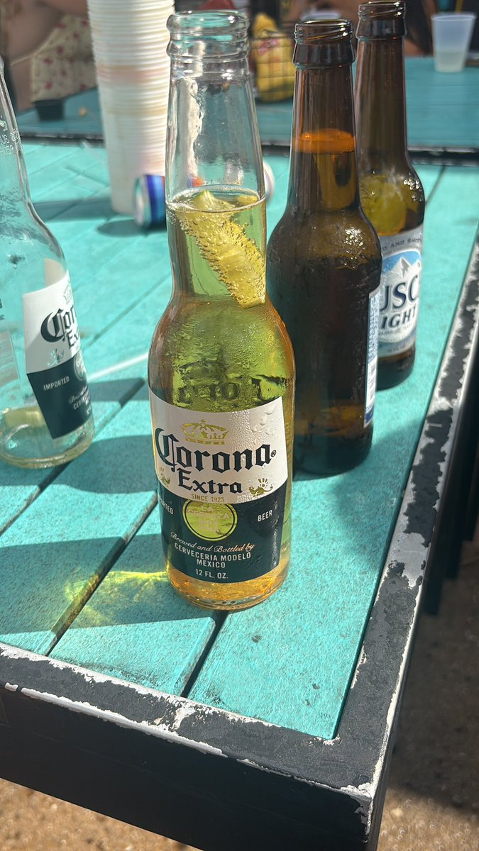GalaxyGasTimmy's tweet photo. Ya I passed Spanish 5 back in the day. No Habla ingles. https://t.co/ZlQlGlbNFg