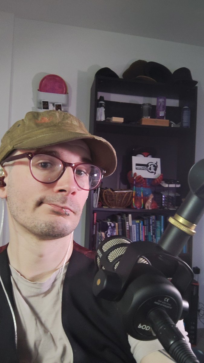 Dirty glasses, room, life, who cares? Impromptu jam time twitch.tv/ranceprease