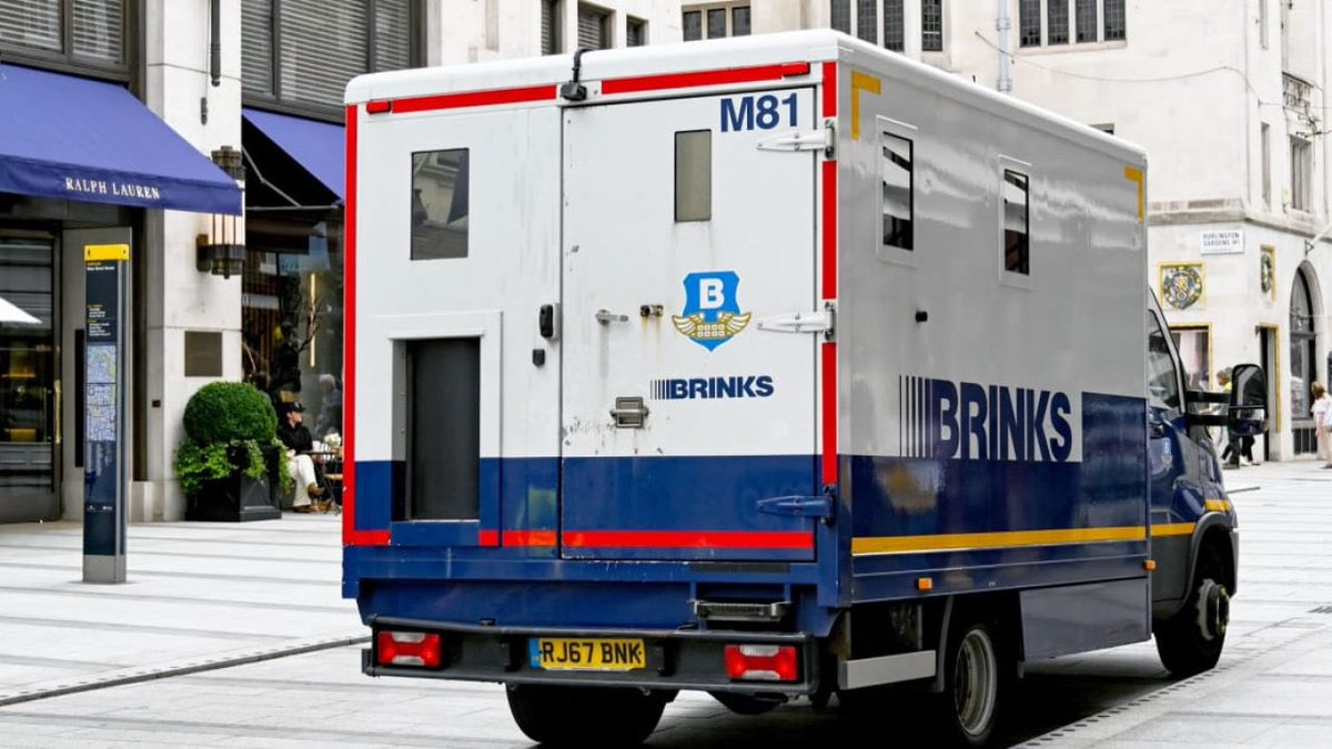 🚨🇫🇷 ALERTE INFO

SCÈNES DIGNES D’UN FILM

La femme et la fille d’un an et demi d’un convoyeur de fonds ont été ENLEVÉES et SÉQUESTRÉES pendant plus d’une heure dans l’Ain, alors que le père débutait sa tournée.

ALERTÉ via l’application de télésurveillance de son téléphone, le