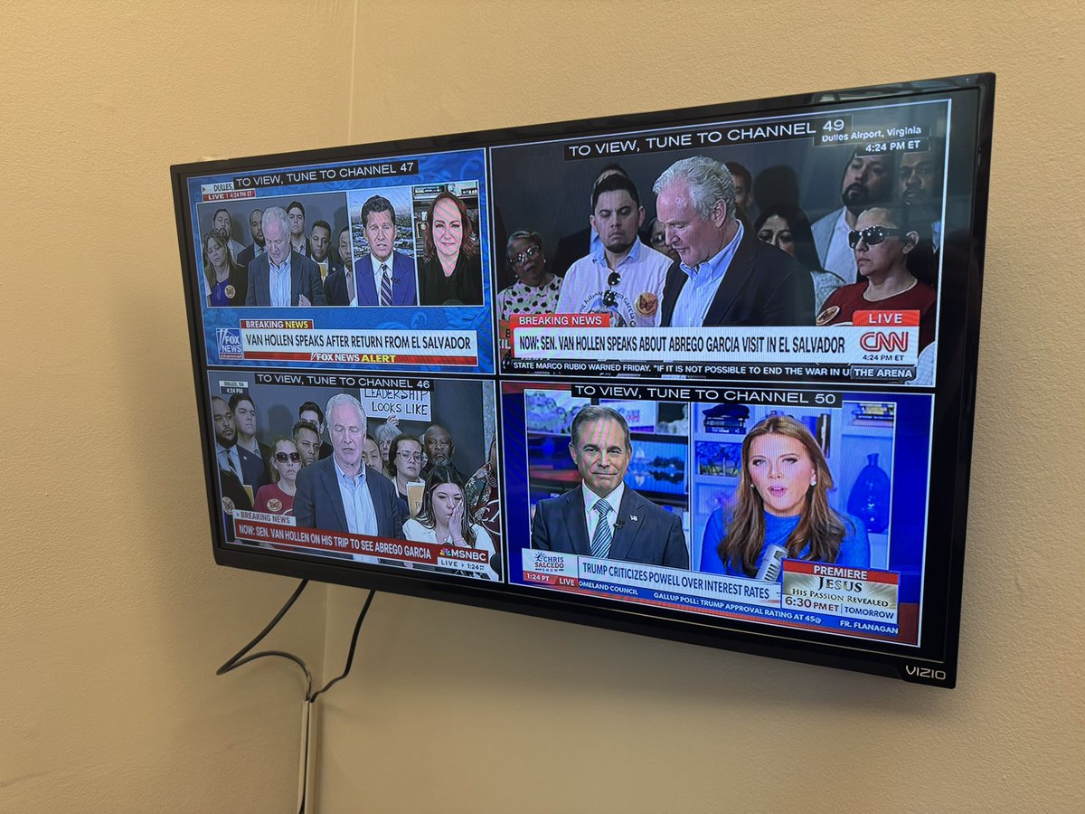CNN and MSNBC didn’t cover Patty Morin this week

But they’re covering gang member SIMP Chris Van Hollen (who’s seemingly conjugal visit was denied) 

DISGUSTING