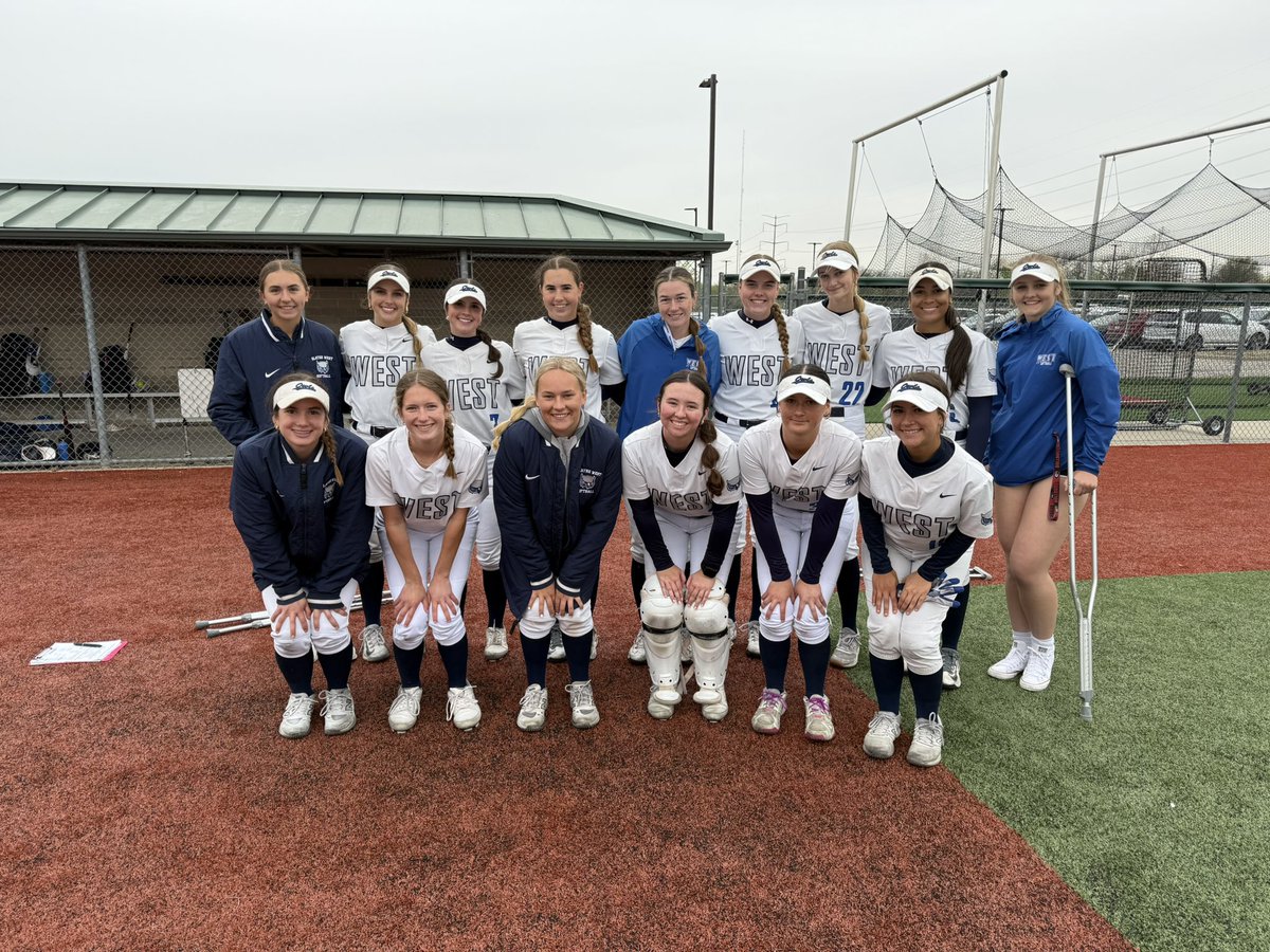 CoachC_OWLS's tweet photo. Man, these girls grinded through some tough innings of softball this week. 2 more wins vs Topeka and Silver Lake  move us to 11-0 on the season. A lot of grit and determination to find ways to win. 
So proud of this group. #believeinmebelieveinteam
@ADButlerOW @TaureanGuzman https://t.co/9j0FOdjyFw
