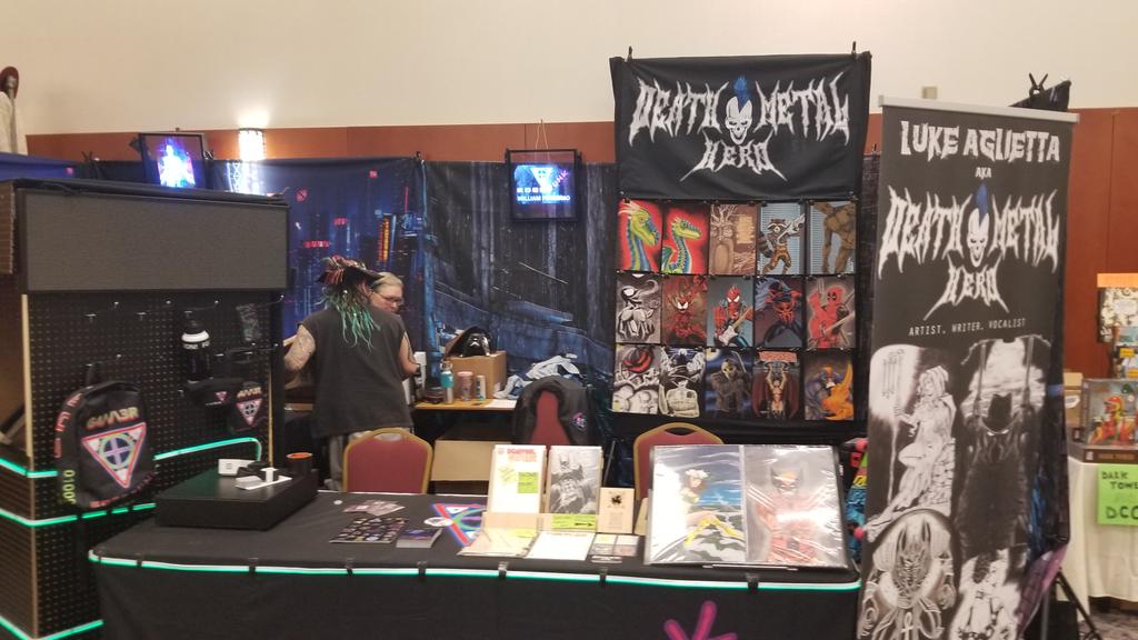DeathMetalHero's tweet photo. All set up at here with
#EdgePunkMagazine (@EdgePunk171900) at Who's Yer Con (@WhosYerGamers)
If you're in the downtown Indianapolis area swing by and grab yourself some original art, a sketch card, a Comic Book Stand and a copy of the newest issue of the Magazine! 
#indiecomics https://t.co/O5BjJn3Pmd
