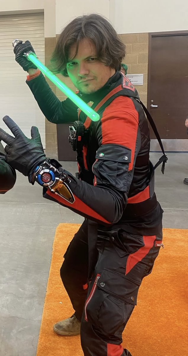 lifeismizzy's tweet image. Meet my date for tonight’s stream! Joe likes power rangers, sword fighting, cooking spicy spaghetti, and exploring abandoned buildings he dislikes shellfish , tank tops and gambling on prize picks. 7pm EST #lifeismizzy #datingstream