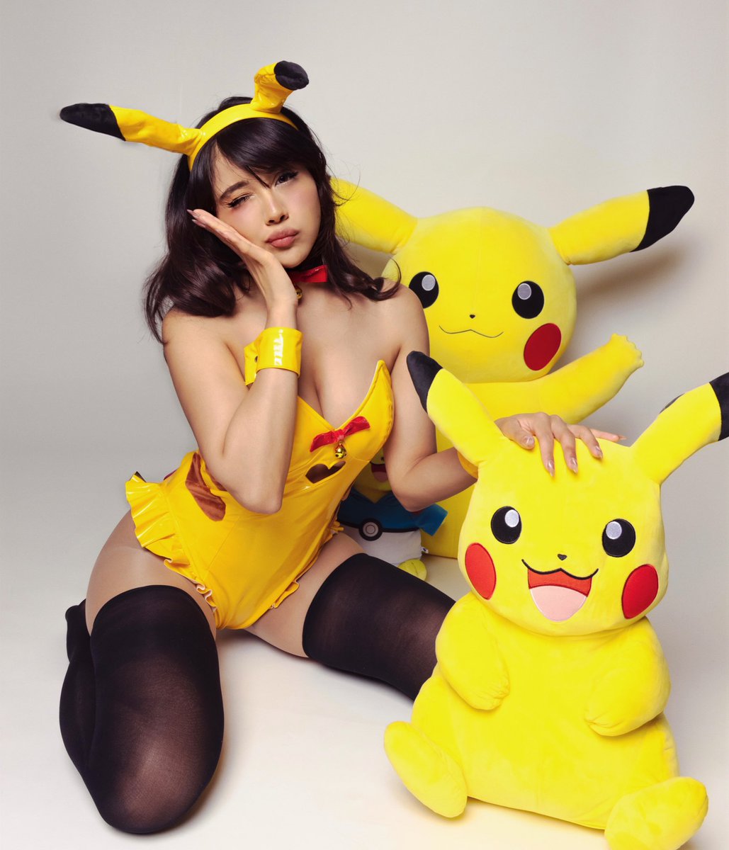neekolul's tweet photo. Pika Pika 💛🐰🥕 https://t.co/nvLuM6SA1g