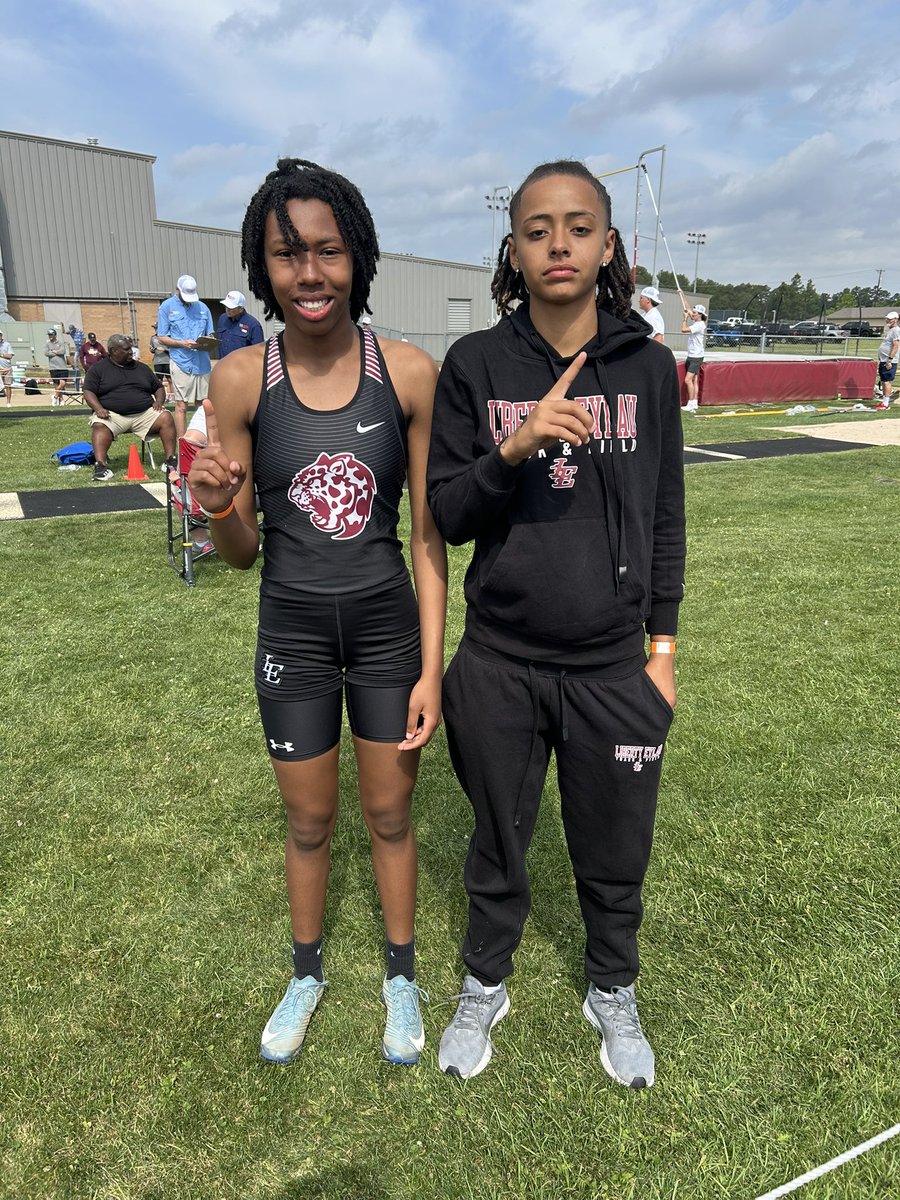 📍STATE BOUND LEOPARDS📍

Z’Ryen Banks &amp; Chloe Ward finished the morning as Regional Champions in their field events to qualify for the UIL State Track Meet in Austin, Texas.

Varsity Girls Triple Jump:
- 1st Place🥇: 36’-11.75”

Varsity Girls High Jump:
- 1st Place🥇: 5’-3”