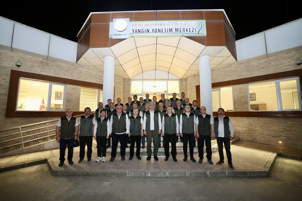 BekirKARACABEY_'s tweet photo. Balıkesir Orman Bölge Müdürlüğü’müzdeyiz.

Yeşil vatan sevdalılarına yakışır üstün bir gayretle yürütülen ormancılık faaliyetlerine dair bilgi aldık. Ormanlarımızı koruyan, geliştiren ve  sürdürülebilir bir anlayışla yöneten tüm mesai arkadaşlarıma teşekkür ediyorum. https://t.co/mSCgYUyf5d
