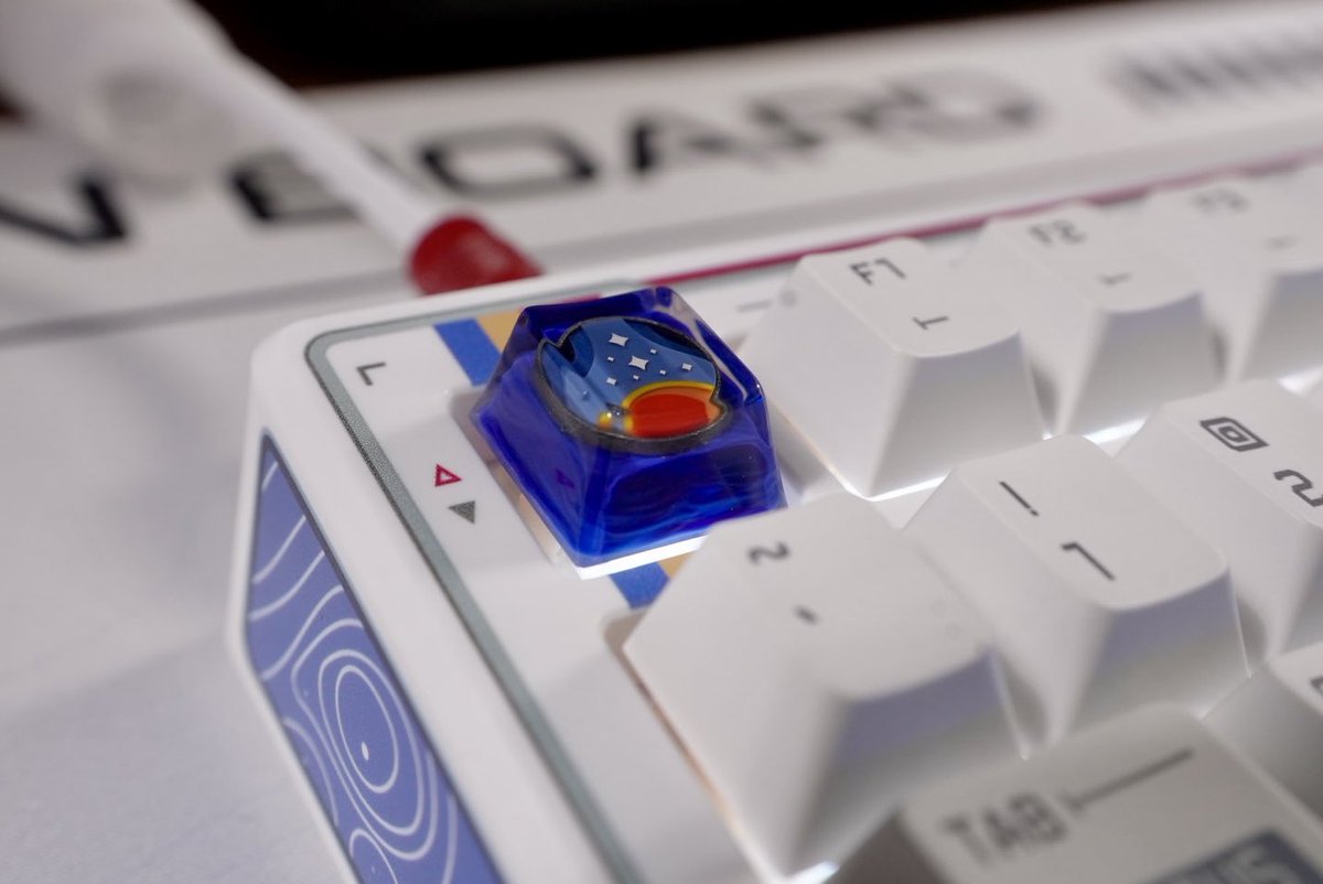 This <a href="/drop/">DROP</a> + <a href="/StarfieldGame/">Starfield</a> collection is insane and Starfield still has the best aesthetic ever 🤷‍♂️