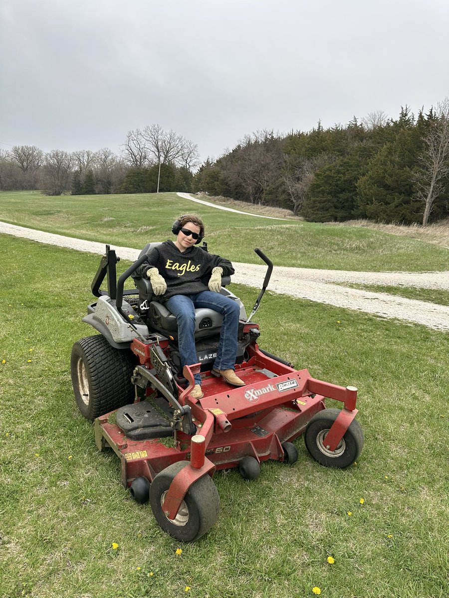 The planter is rolling and the boss wanted a job to do too.  Ask and you shall receive!  She’s actually really good help!  You just need to be able to tune out her sass.  🤷‍♀️🙃