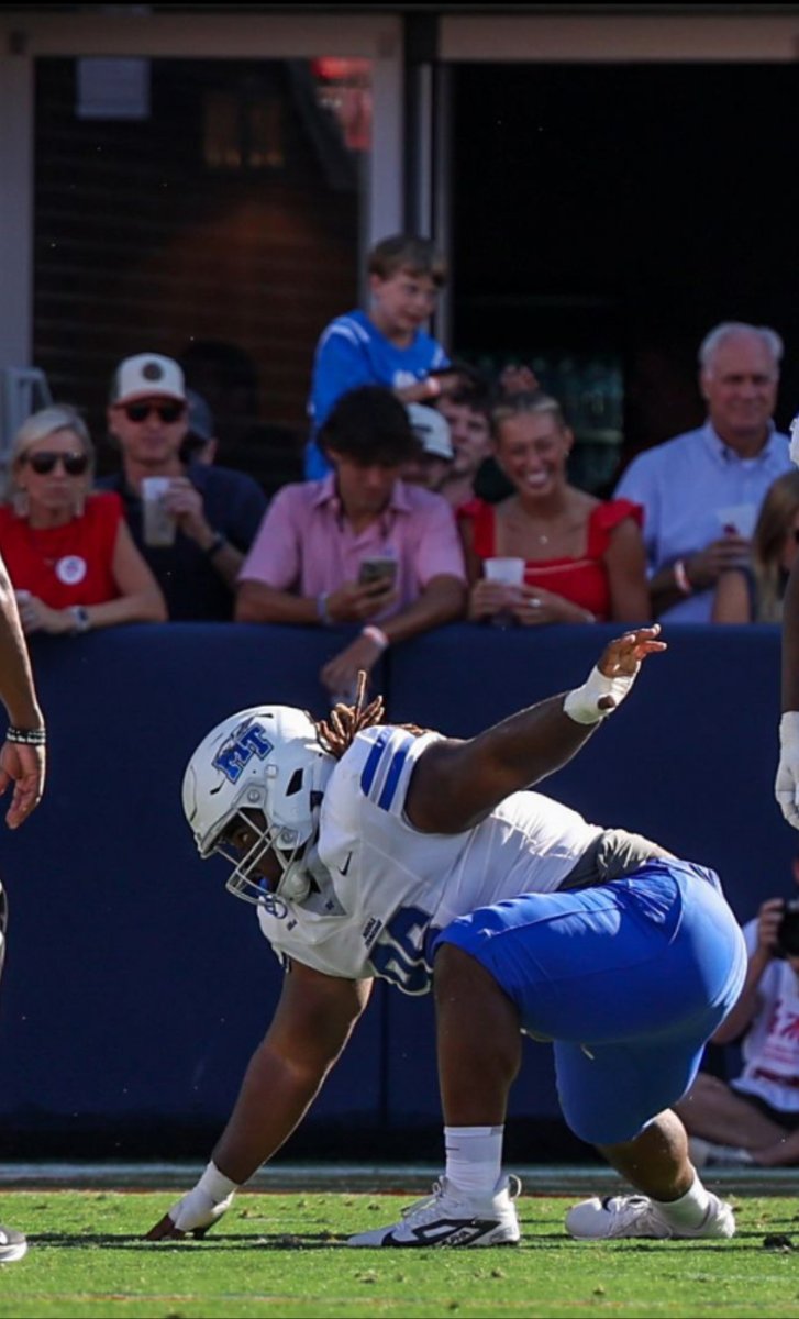 Middle Tennessee nose tackle James Gillespie (<a href="/JamesGillespieR/">GRIZZ.28</a>) plans to enter the transfer portal, he tells <a href="/247Sports/">247Sports</a>. 

He posted 10 tackles and two sacks in nine games this season, including multiple starts. 

247sports.com/player/james-g…