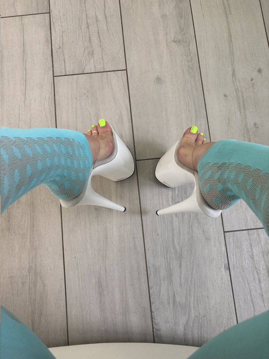 Happy birthday to me 👠