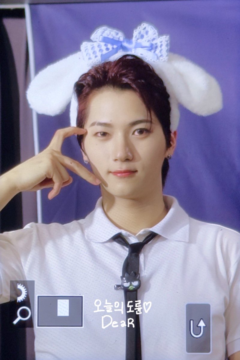 dear_5O1's tweet photo. 250419 라이징스티 팬싸

진짜 잘생김..

#도륜 #DORYUN #AIMERS #에이머스 https://t.co/MsQQzJ3mRy