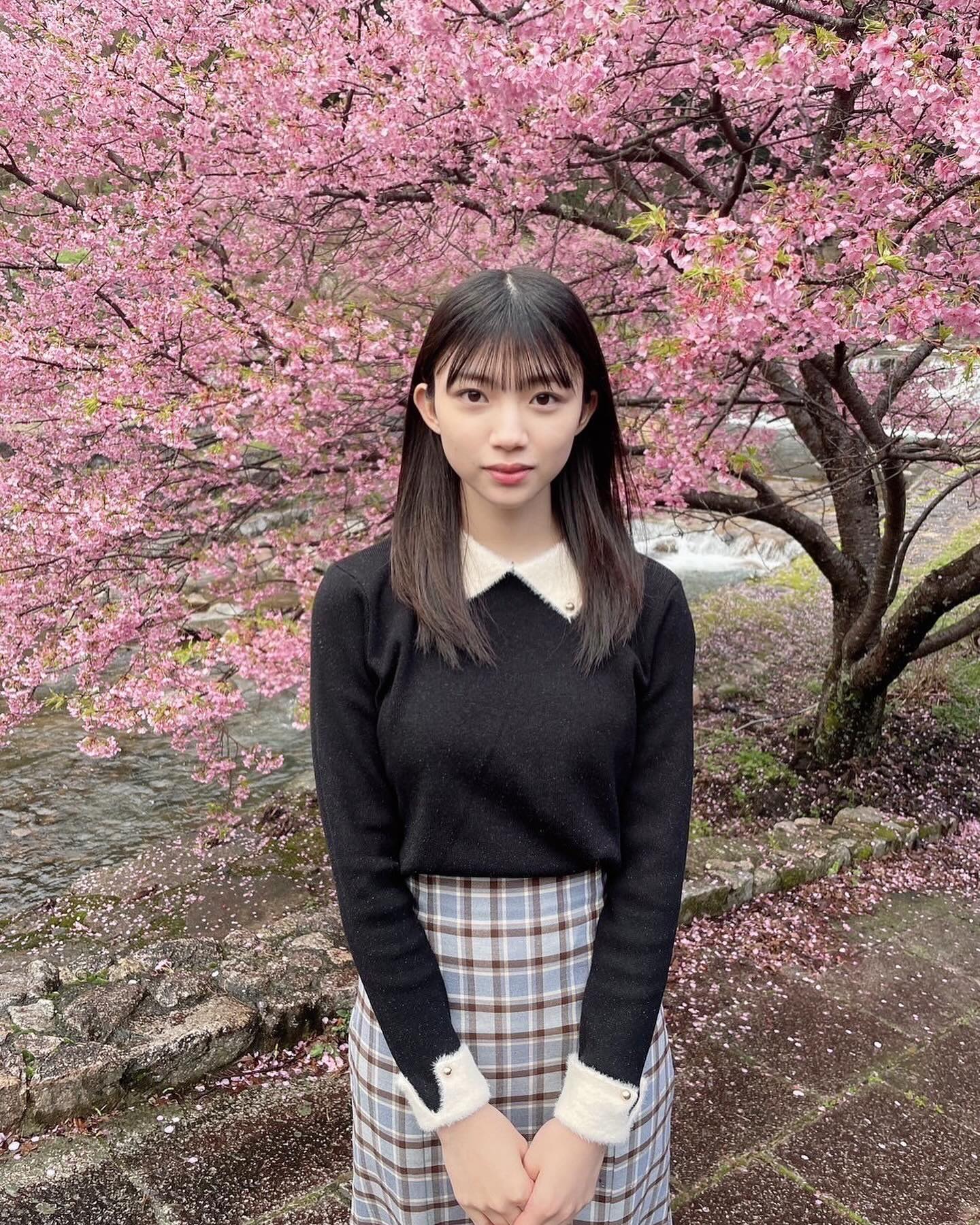 櫻坂46 佐藤愛桜　直筆 サイン 生写真 チュウ　 四期生お披露目制服　コメあり 佐藤愛桜 四期生お披露目制服 直筆サイン - メルカリ