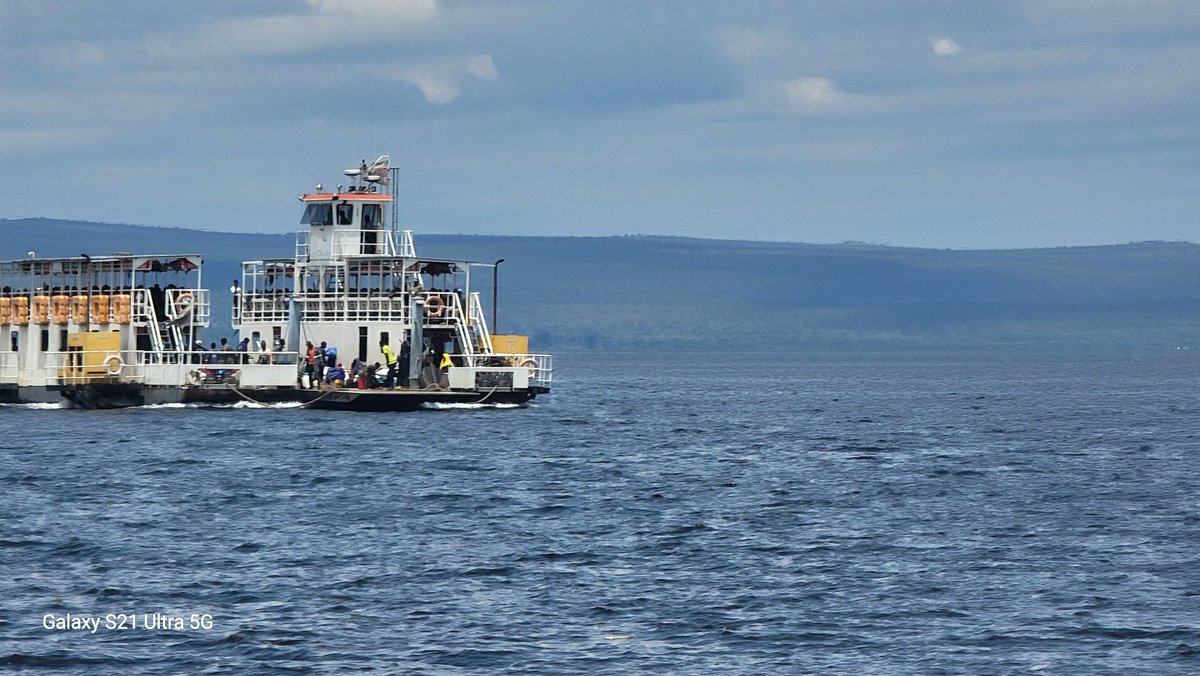 JimmyPith's tweet image. Experiencing life on water, it's a different sensation