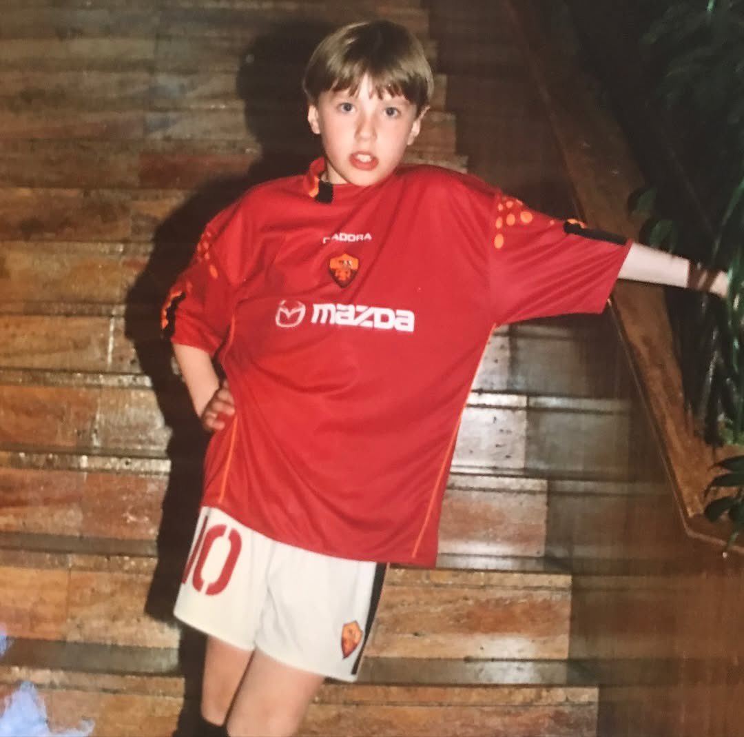 Bodø’s goalkeeper, Nikita Haikin, shared this photo of him in a Roma kit from when he was a child 💛❤️

He saved three penalties to eliminate Lazio from the Europa League 👋