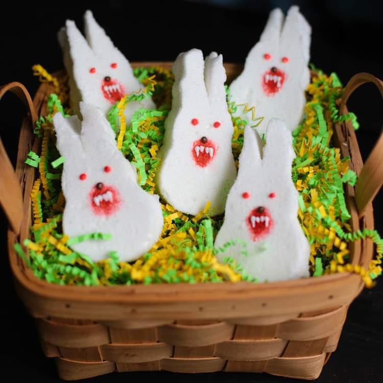 GhouliaChilds's tweet photo. #EasterWeen idea.
KILLER RABBIT Monty Python and the Holy Grail inspired PEEPS via Sugared Nerd
#GhastlyGastronomy
https://t.co/Wb42ZZ7puX https://t.co/PM4XKiegWC