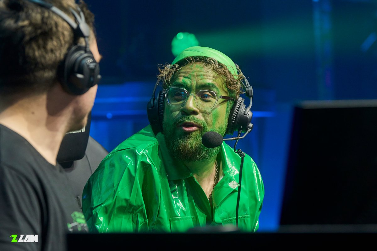 La première journée de la #ZLAN2025 a démarré sur les chapeaux de roues ! 

📸 <a href="/AuroreTP/">Aurore</a> <a href="/PakuPakuRu/">Paku/Lou 📷</a>