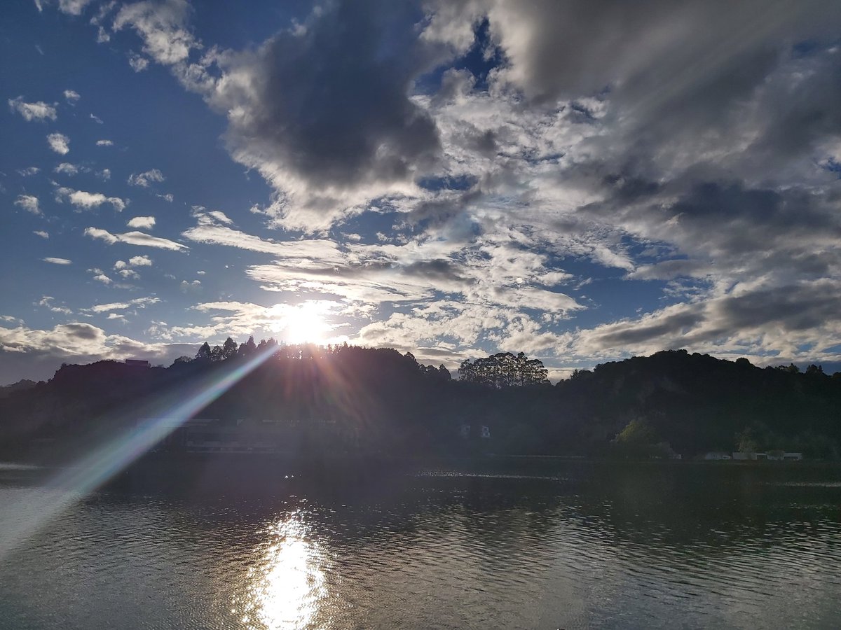 MaryMirandaG's tweet photo. #Sunset #ComparteTuAtardecer @conexiontpa @tiempobrasero @TurismoAsturias @RibadesellaTuri @AytoRibadesella @ElTiempo_tve @el_tiempohoy @lasextameteo https://t.co/N1gtlE0r7X