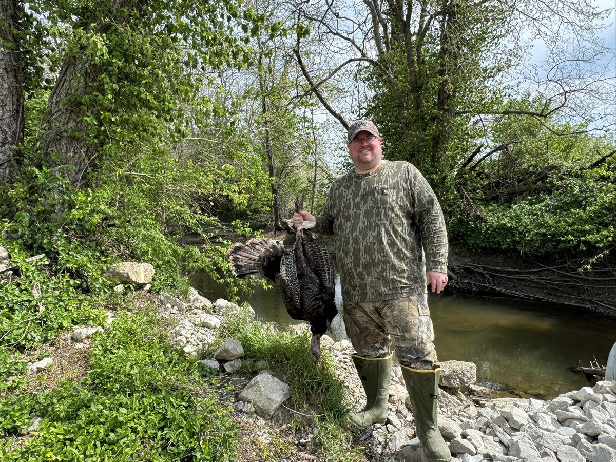 Mr_Hanks3's tweet photo. Good Friday and got another turkey knocked down! Thank the Lord 🦃 ✝️ https://t.co/7D9GBO8h4Q