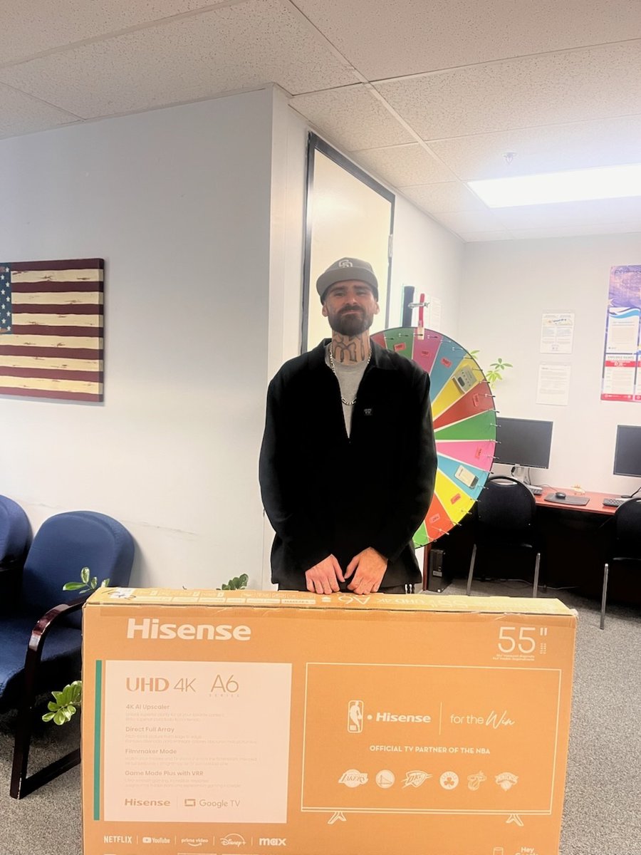 🎉 Exciting News! 🎉 We’re thrilled to announce that one of our amazing associates has won our TV raffle! 🥳 A huge congratulations to Dillon! Thank you for being a valued part of our team. Enjoy your new TV! 📺✨ #RaffleWinner #StaffingAgency #TeamAppreciation
