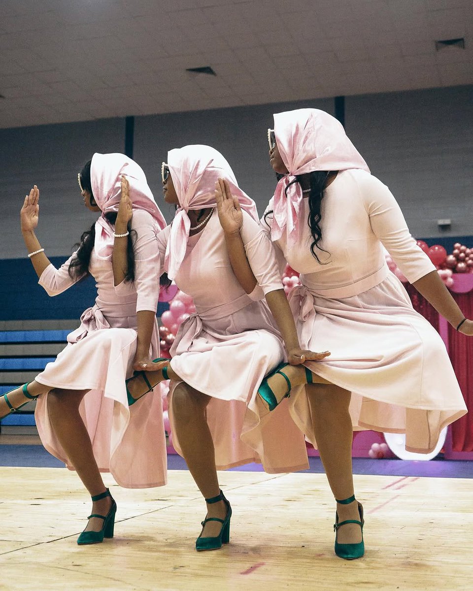 HBCUBuzz's tweet photo. 💗💚 The ladies of Alpha Kappa Alpha at Rust College have revealed their Spring 2025 line—and they did NOT come to play! Let’s show some love in the comments! 🫶🏾 #hbcu #hbcubuzz #d9 #rustcollege #aka 📸: @vividtrey @rustcollegeakas https://t.co/SUKwyYLjug