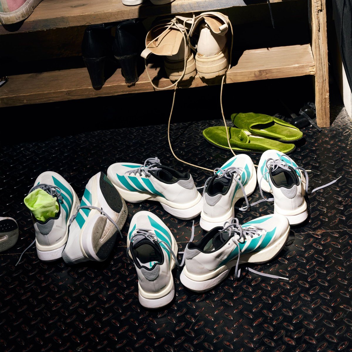 KicksFinder tweet media