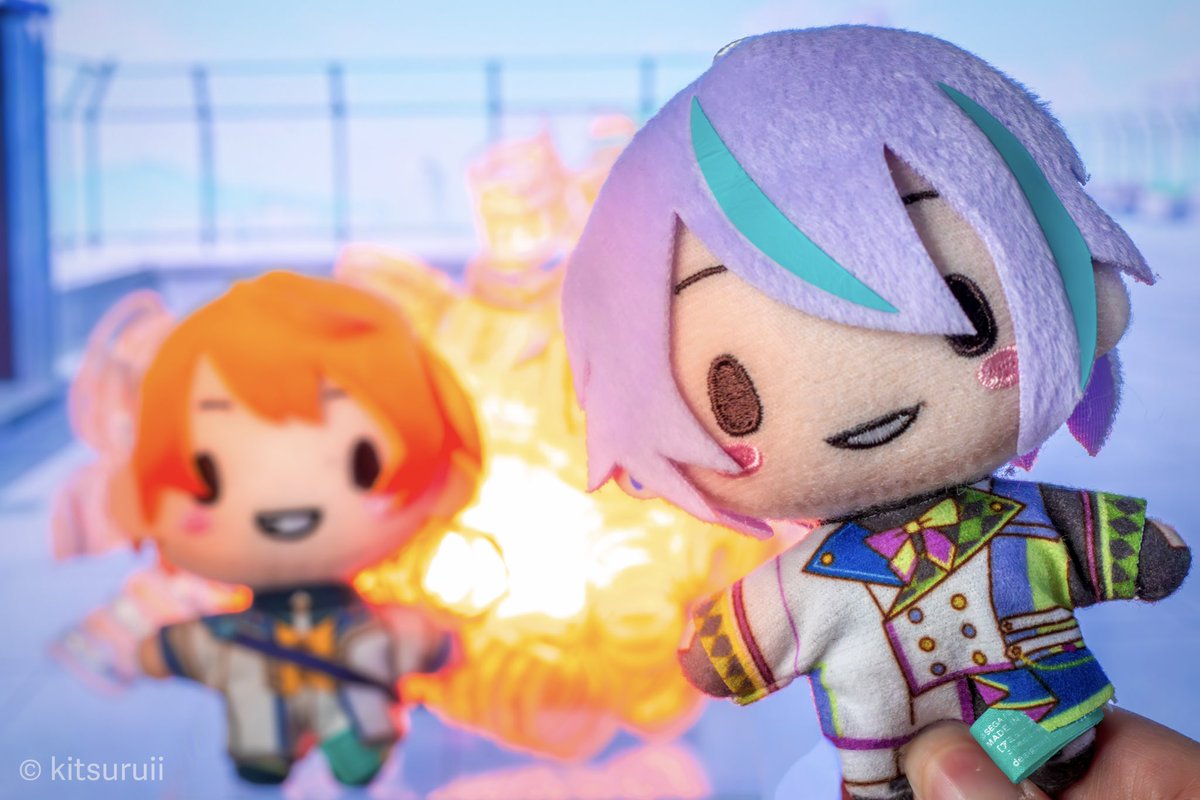 kitsuruii's tweet photo. my entry for the @ColorfulStageEN merch photo contest! #HMCSMerch #SEGAContest 🎈🌟 https://t.co/rXJTySszRX