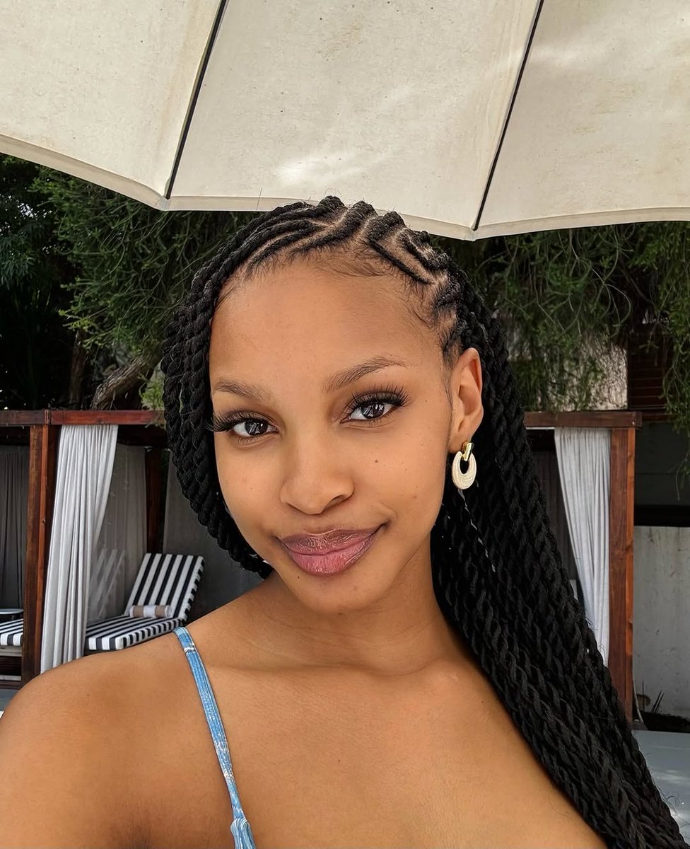 Diegochuene's tweet photo. Hit like if you agree she's beautiful #FlySafairAdventure #Easter2025 https://t.co/hKKKc1zXNS