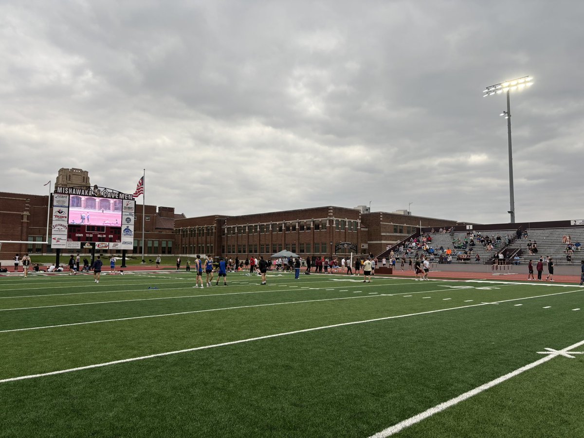 MHS Boys Track tweet media