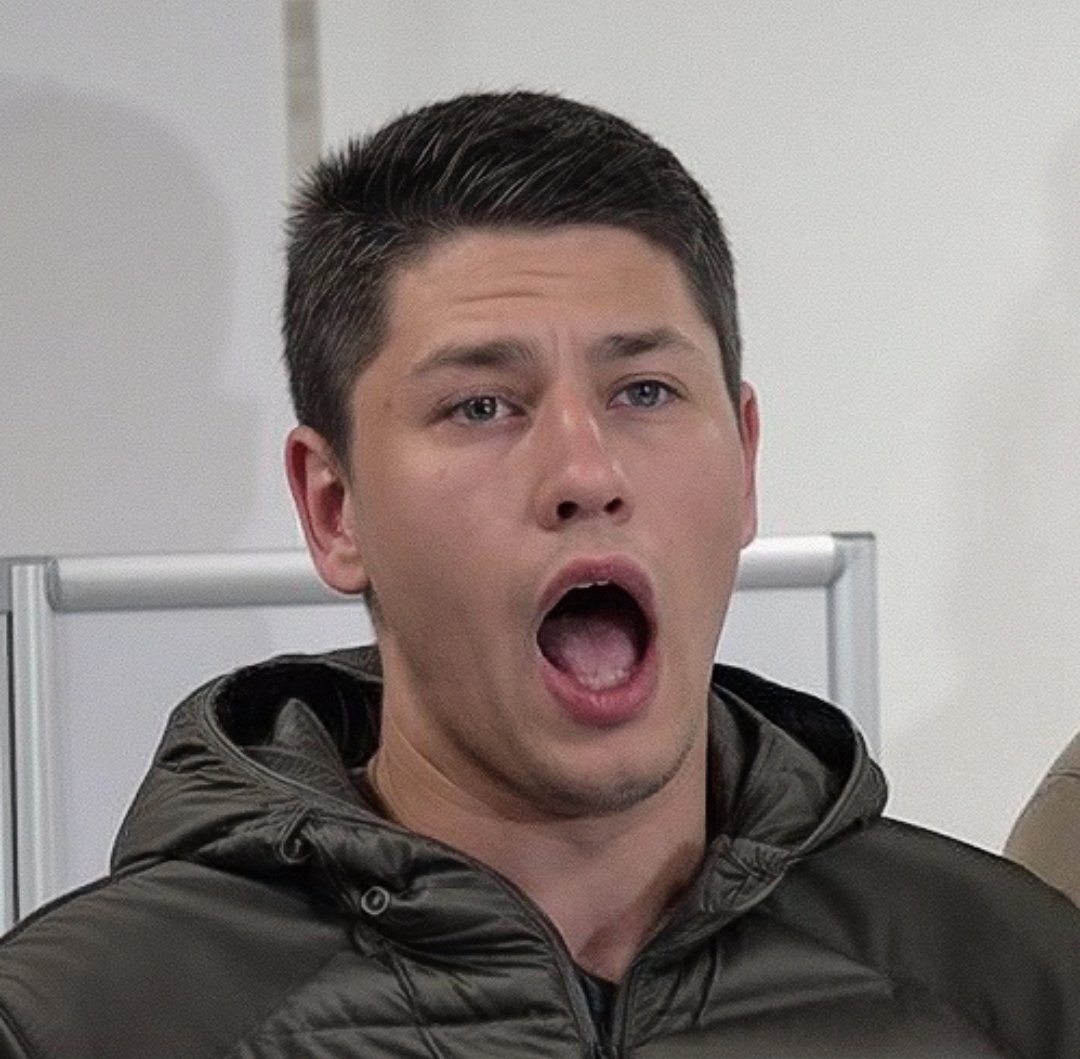 Strani državljanin, sin narko dilera, klošar koji živi u šatoru je podneo tužbu protiv REKTORA BG UNIVERZITETA‼️‼️‼️