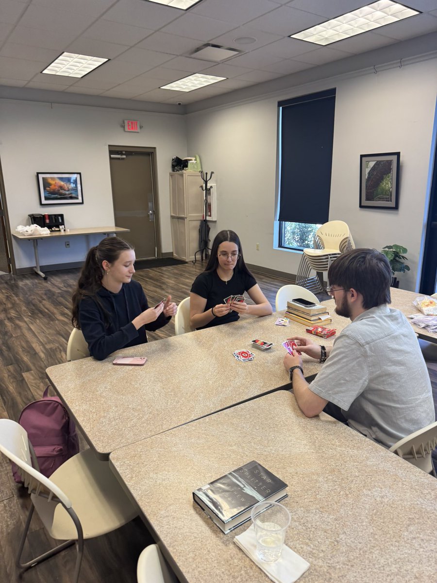 tchslib's tweet photo. as well as provided us with games, pizza, time to look around and checkout books (big fans of the teen room), &amp; information about teen programs. https://t.co/7Vd39iCMrb