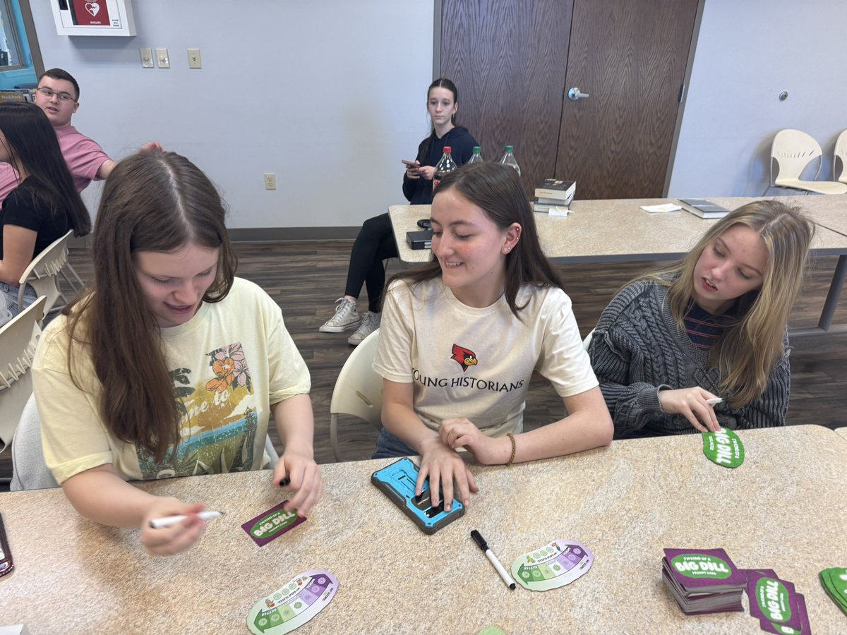 tchslib's tweet photo. as well as provided us with games, pizza, time to look around and checkout books (big fans of the teen room), &amp; information about teen programs. https://t.co/7Vd39iCMrb