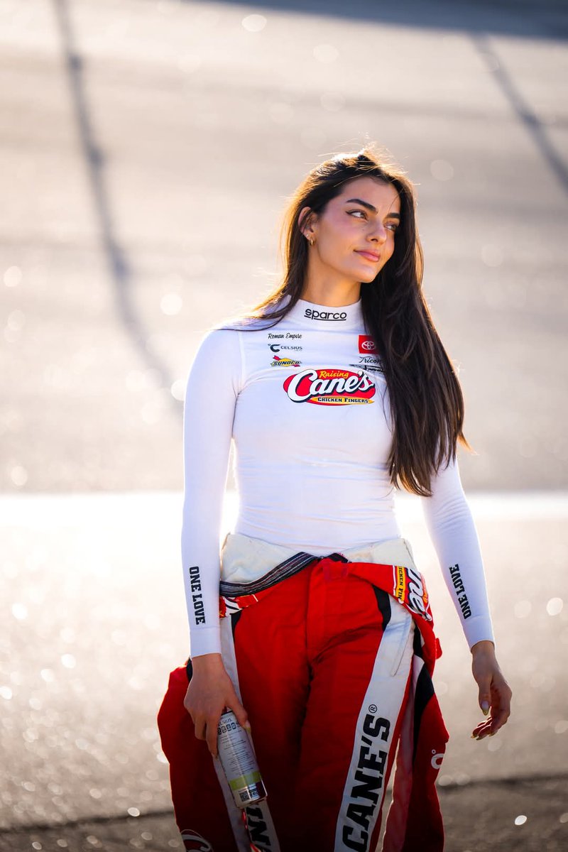 Toni B. |Not @ToniBreidinger.| tweet media