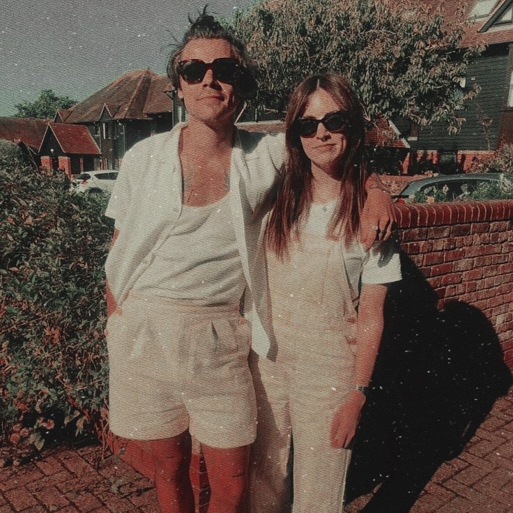 ⠀⠀    
  ⠀             ꒰   𑄻𑄾   <a href="/cheshirecsmile/">𝙃𝙖𝙧𝙧𝙮 𝙀</a>. 
 ⠀⠀