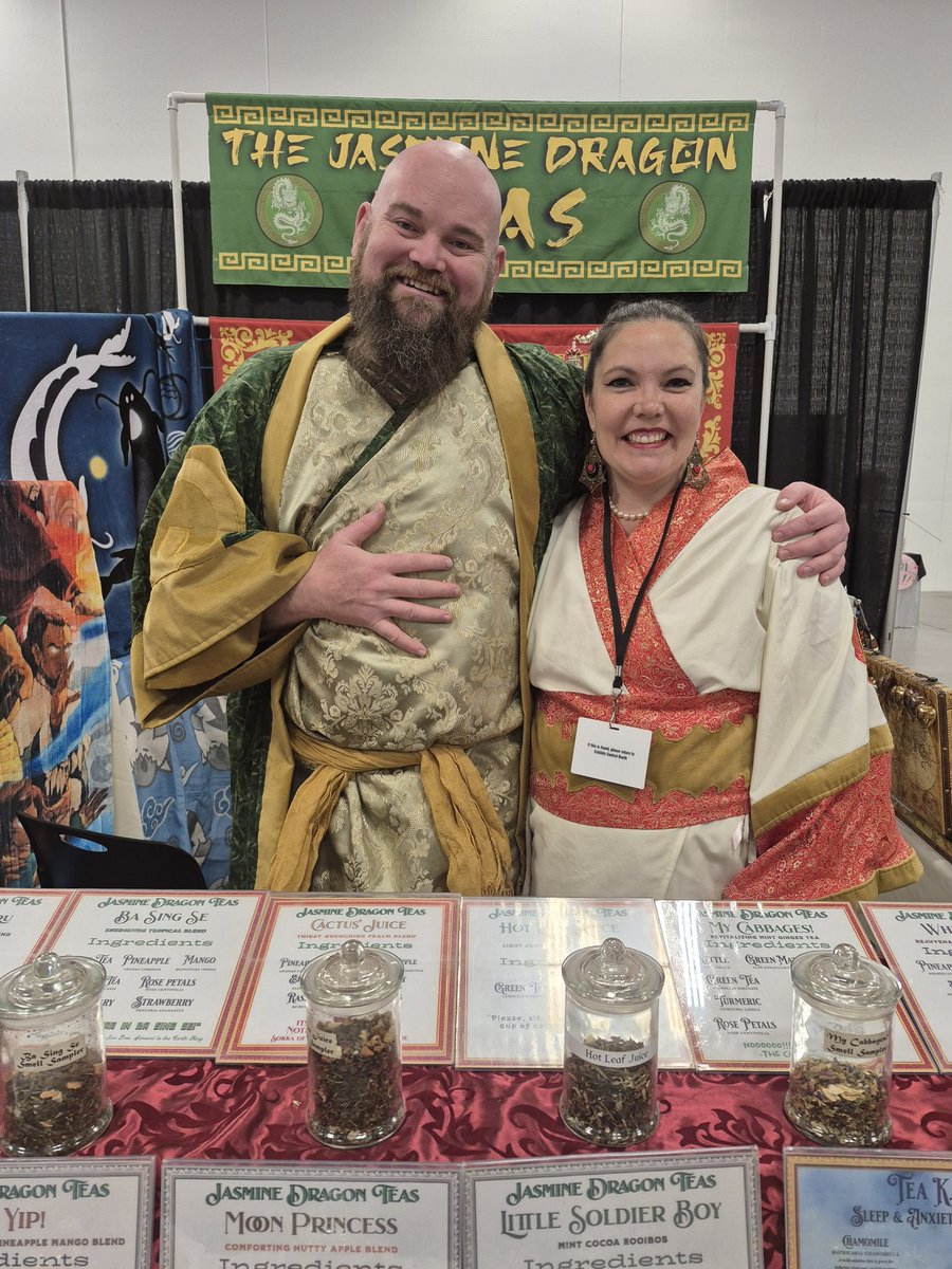 Convention exhibit hall before opening then after opening. Plus a cute Uncle Iroh and Zuko's mom cosplayers selling tea