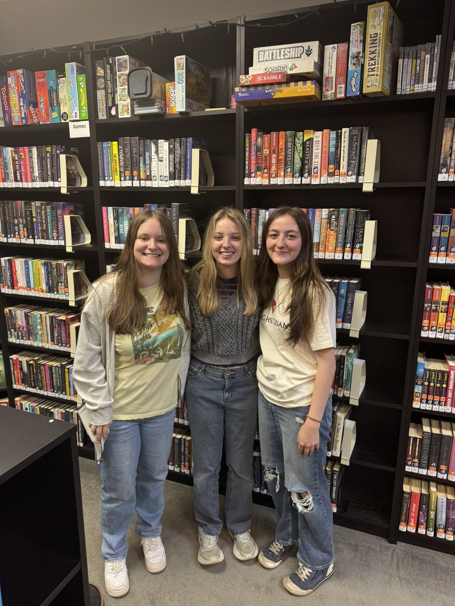 tchslib's tweet photo. Book Club won Battle of the Books today at @tcpublib!

Antonia prepared questions based on the Kentucky Bluegrass Awards 2024-25 List, which our book club members have read throughout the school year (cont.) https://t.co/mhCThNYvq1