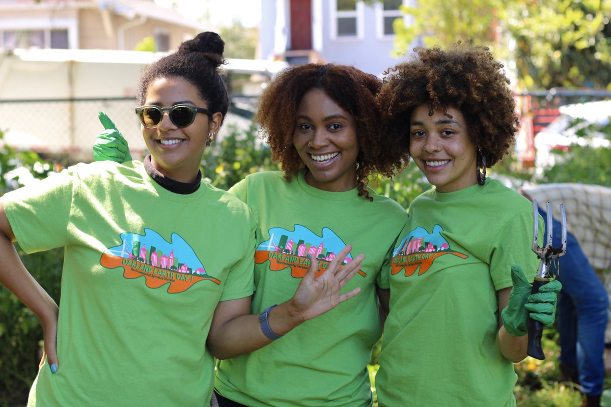 Tomorrow is Oakland Earth Day! Choose from more than 60 event sites on Saturday, each with unique volunteer activities like planting, painting, music, nature art, and more. Don’t miss the fun! Check our map for nearby events: hubs.la/Q03j0pgQ0